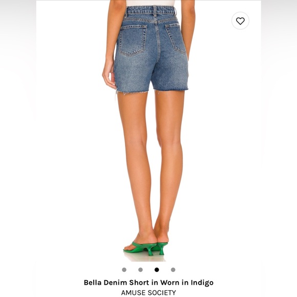 Revolve | Amuse Society - Bella Denim Short in Worn in Indigo - Size 25 - Picture 2 of 5